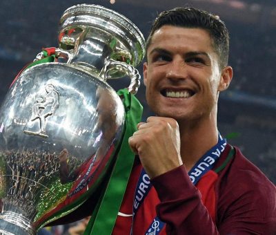 Cristiano Selamatkan Klub Portugal dari Kebangkrutan Akibat Corona