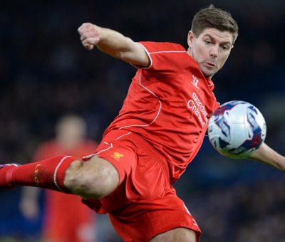 Disebut Belum Layak Melatih Liverpool, Steven Gerrard Tak Baper