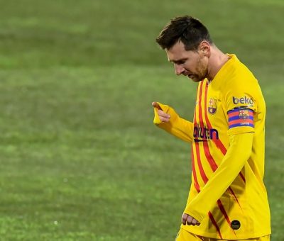 Barcelona Masih Berutang Kepada Lionel Messi
